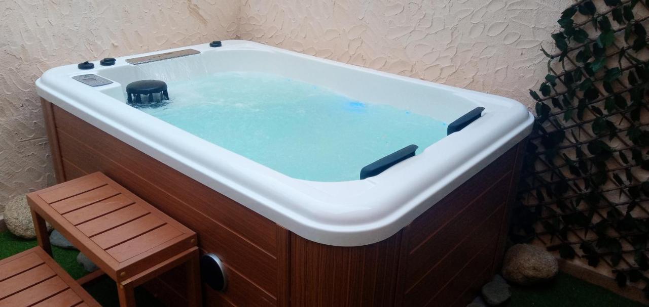Apartamentos El Arenal Acebo Ngoại thất bức ảnh