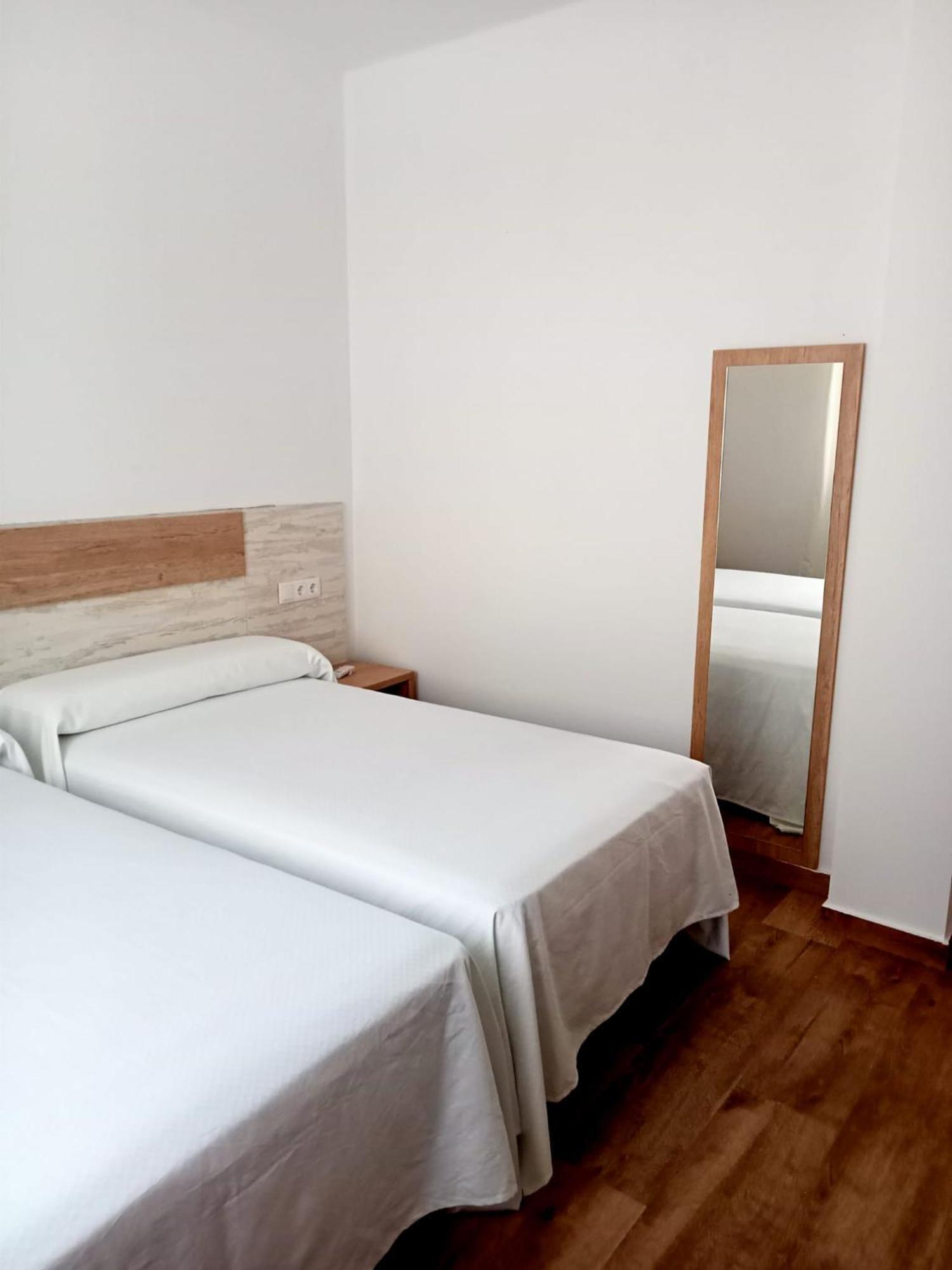 Apartamentos El Arenal Acebo Phòng bức ảnh